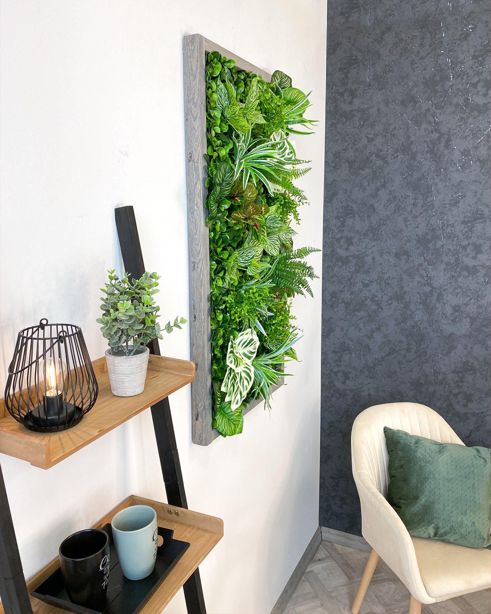 Plant Frame „Nublar“ - Künstliches Pflanzenbild im Jungle-Look aus Realtouch-Kunstpflanzen