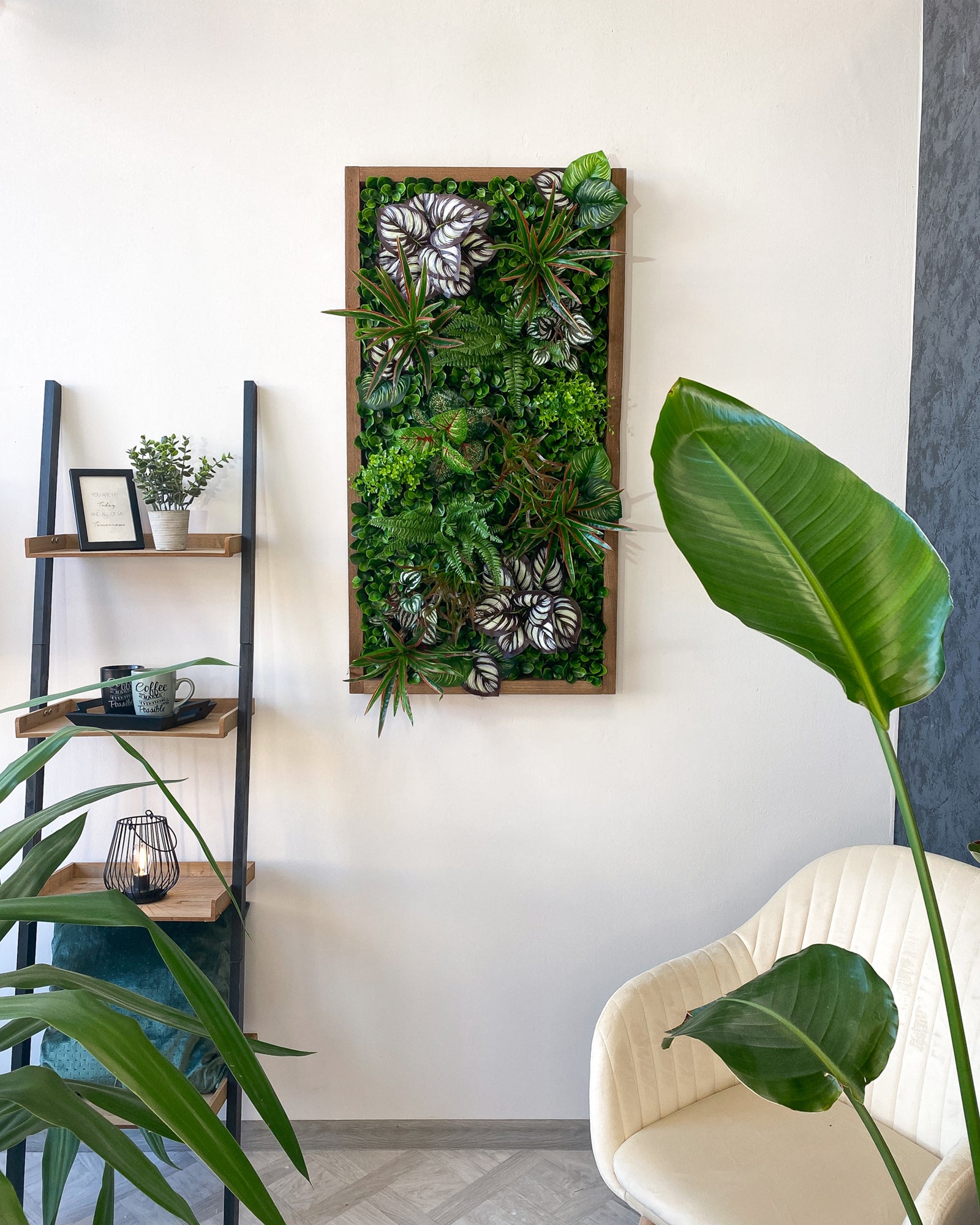 Plant Frame „Sorna“ - Künstliches Pflanzenbild im Tropen-Design aus Realtouch-Kunstpflanzen
